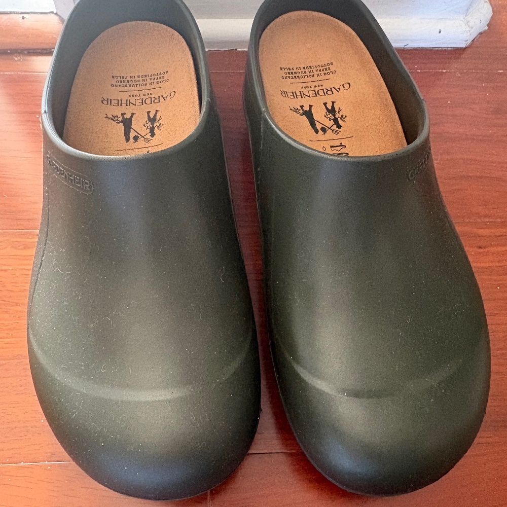 Gardenhield Olive Green Slip-On Clogs for Women